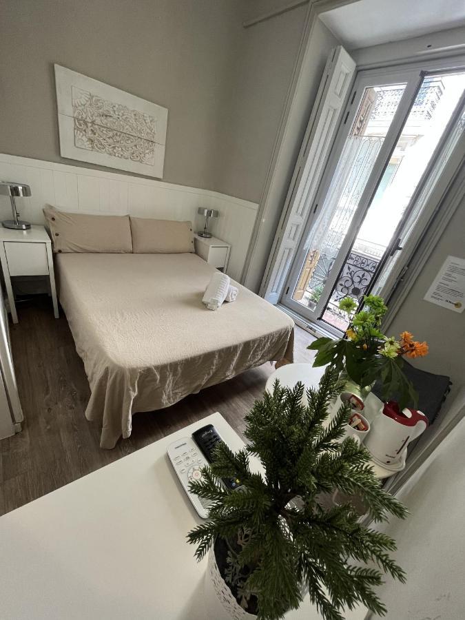 El Hostall Madrid Exterior foto